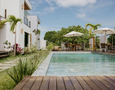 Côte d’Azur vs Corse : où louer une villa avec piscine ?