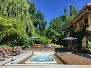 Lili Paradis à Saint-Savin : avis anniversaire et location groupe