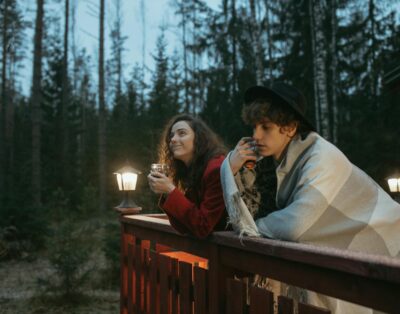 Anniversaire adulte en villa : ce qui change après 30 ans